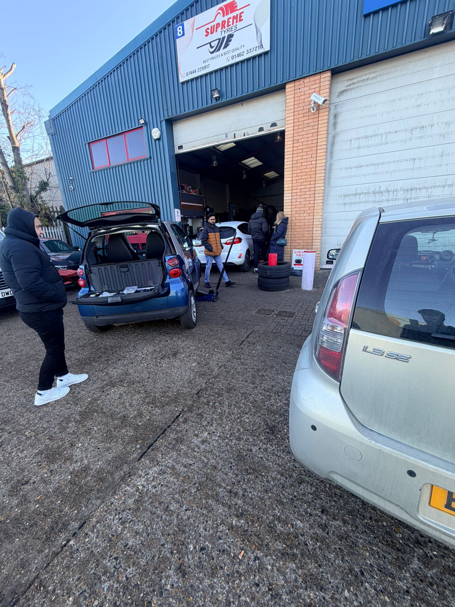 Supreme Tyres garage photo 6