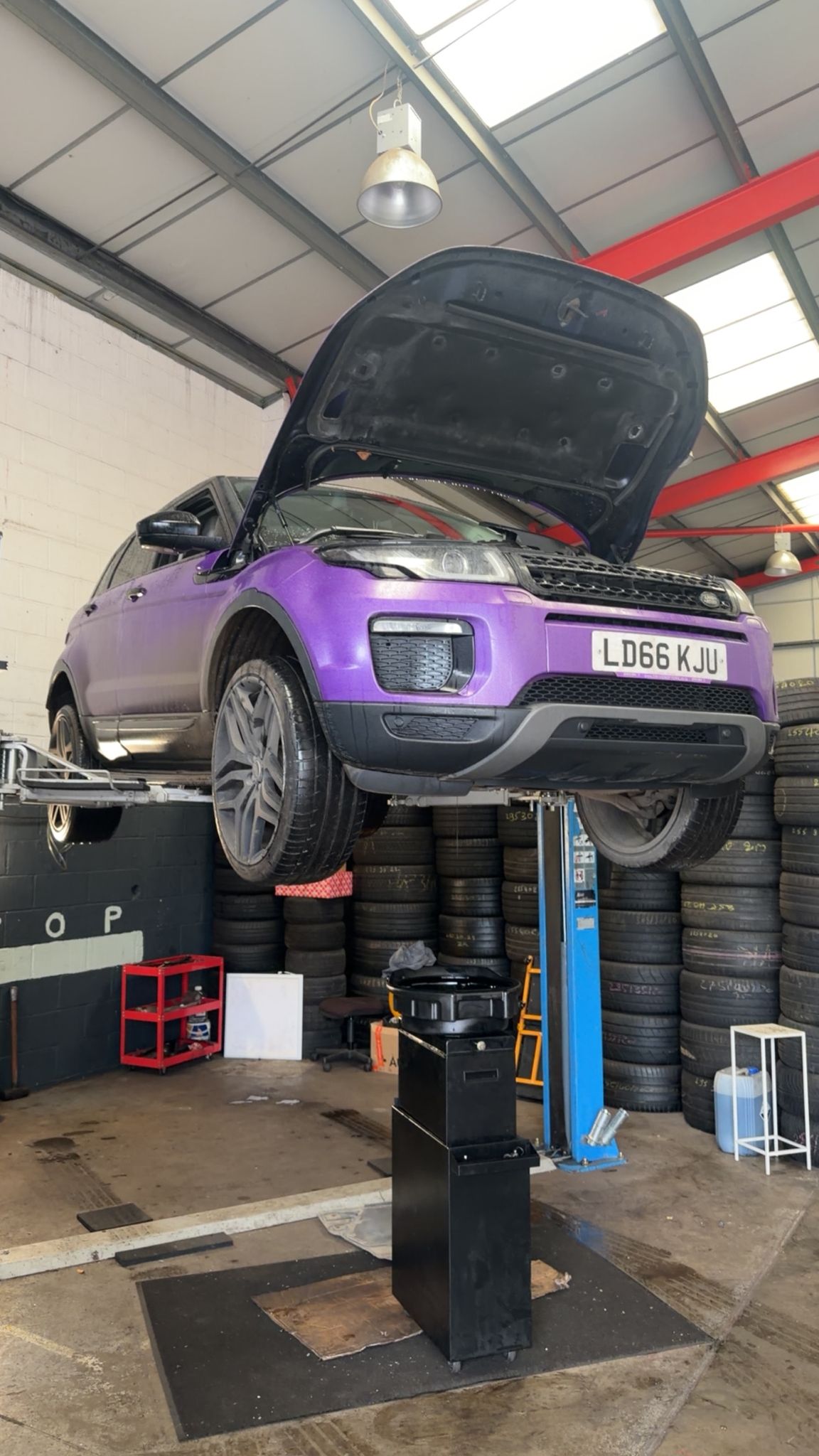 Supreme Tyres garage photo 8